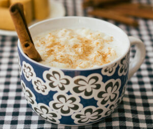 Canjica: O Doce Cremoso das Festas Juninas (e da Alma Brasileira)