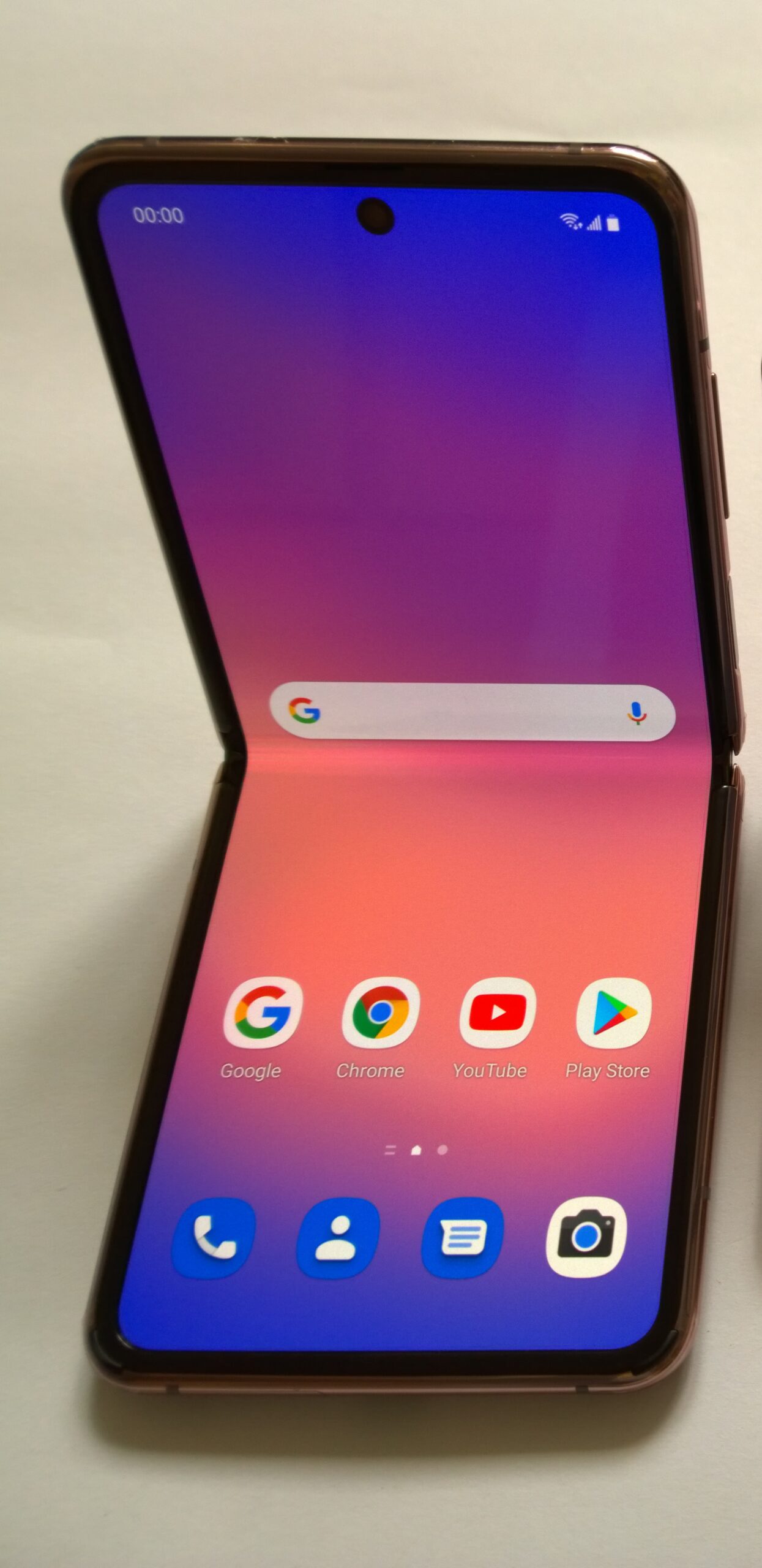 Samsung Galaxy Z Flip 5G Preto - 8 GB de Memória e 128 GB de Armazenamento