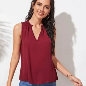 Blusa estilo regata gola V sem alças